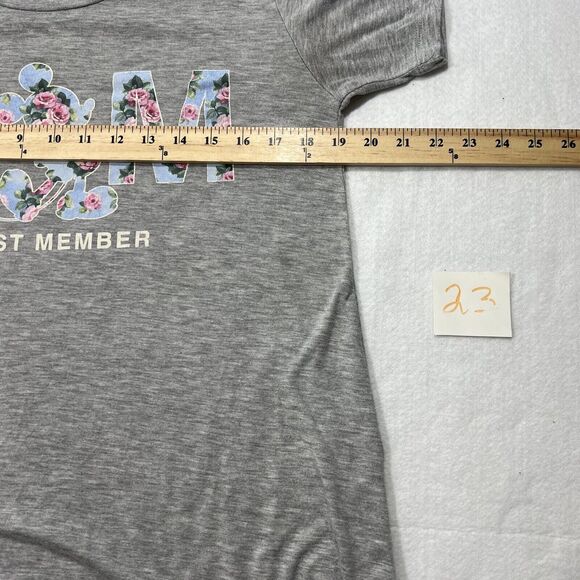 Disney Cast Exclusive Collection Women's Large Short Sleeve Gray Floral T Shirt - Picture 9 of 12